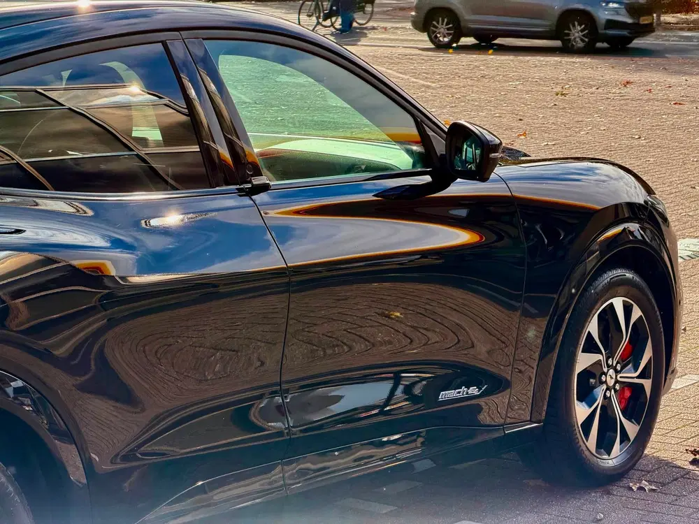 Ford Mustang Mach-E Extended Premium AWD 98 kWh uit 2023, foto 9