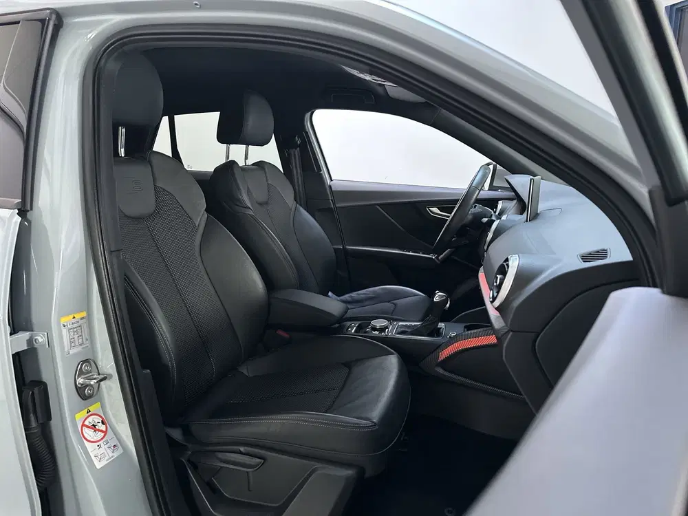 Audi Q2 35 TFSI S Edition S-Tronic Sfeerverlichtin uit 2022, foto 9