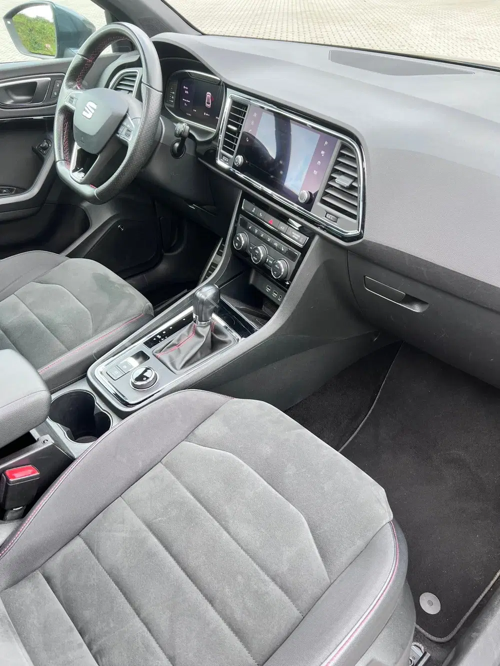 SEAT Ateca 1.5 Ecotsi 150pk Dsg-7 2020 Grijs uit 2020, foto 10