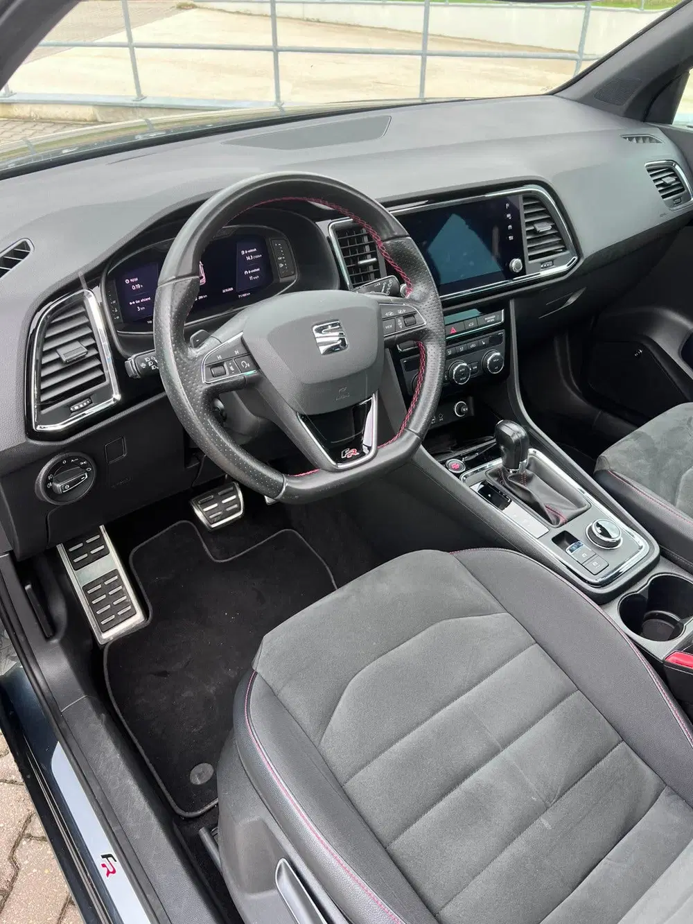 SEAT Ateca 1.5 Ecotsi 150pk Dsg-7 2020 Grijs uit 2020, foto 9