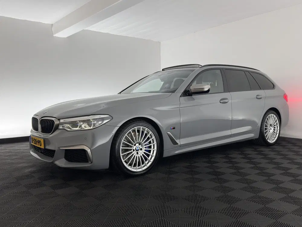 BMW 5-serie 5 Serie Touring M550d xDrive M-Sport-Styli uit 2020, foto 3