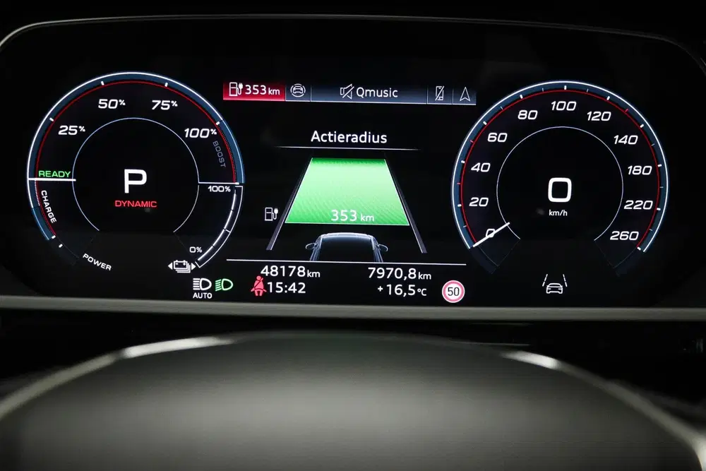 Audi Q8 e-tron 55 quattro Dakar Edition 115 kWh uit 2025, foto 5