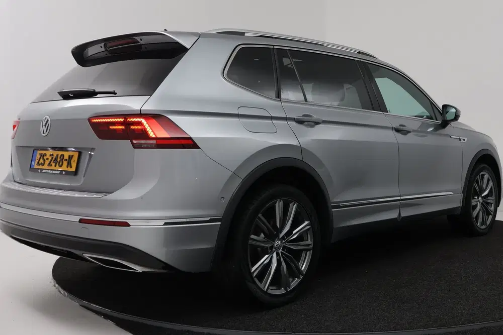 Volkswagen Tiguan Allspace 1.5 TSI Highline Business R-Line uit 2019, foto 13