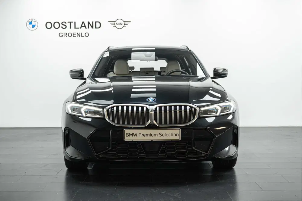 BMW 3-serie 330e M Sport Automaat uit 2024, foto 6