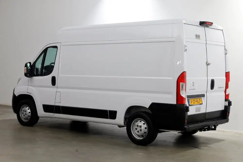 Citroën Jumper 2.2 BlueHDi 165pk L2H2 Airco uit 2022, foto 9