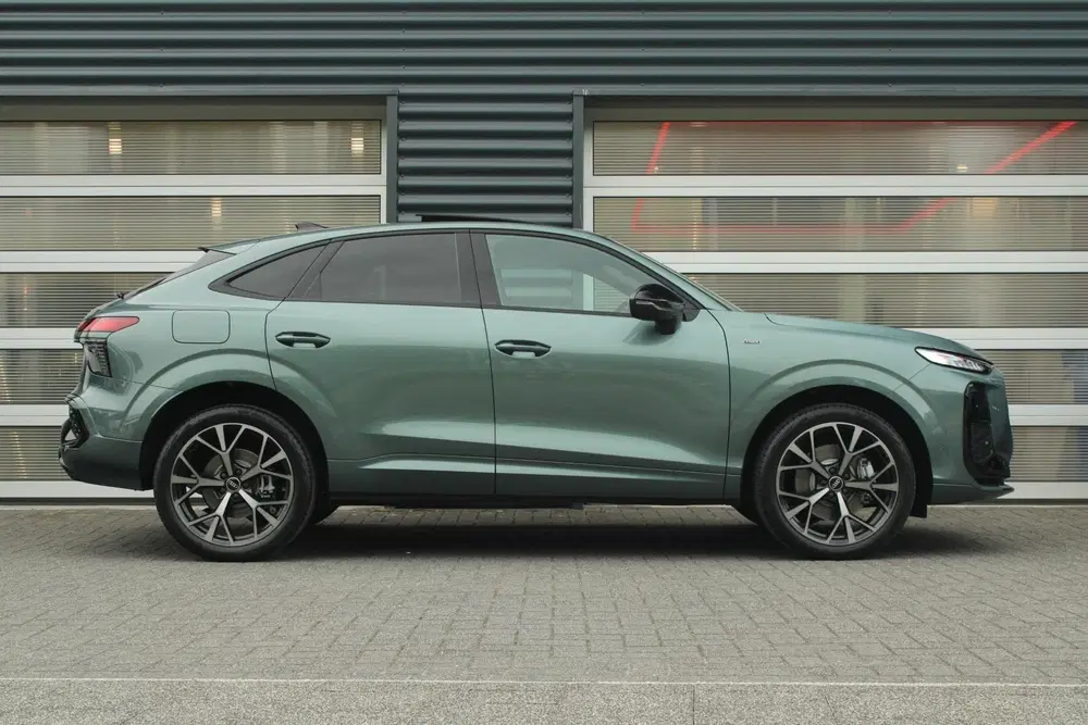 Audi Q3 1.5 272pk e-hybrid S edition uit 2026, foto 3