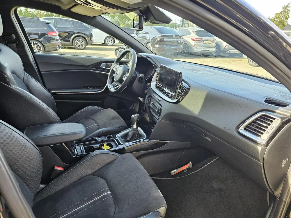 Kia Ceed 1.5 T-GDi GT-Line 160 pk uit 2021, foto 8