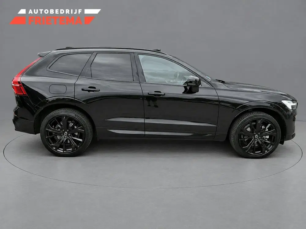 Volvo XC60 2.0 T6 Plug-in hybrid AWD Plus Black Editi uit 2024, foto 2