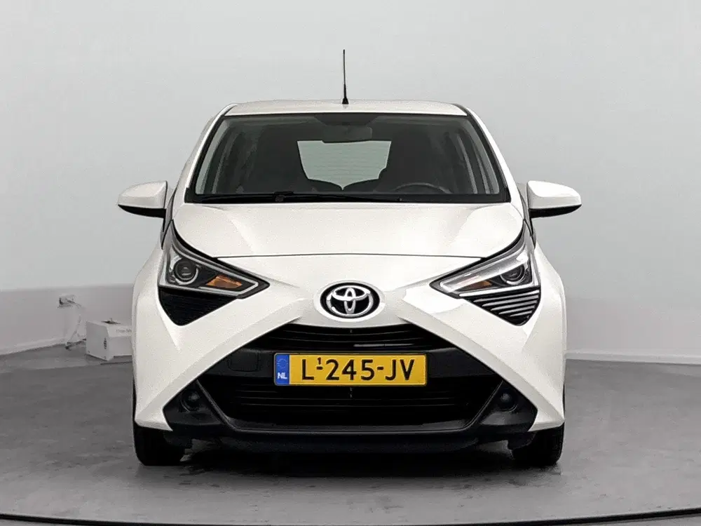 Toyota Aygo 1.0 VVT-i x-play 1e Eigenaar uit 2021, foto 5