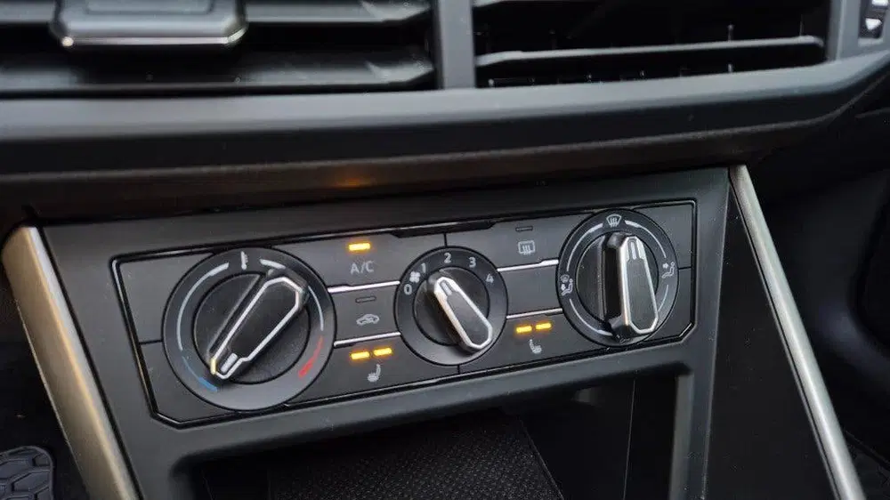 Volkswagen Polo 1.0i TSI AIRCO CRUISE PDC PANO DAK TREKHAA uit 2019, foto 9