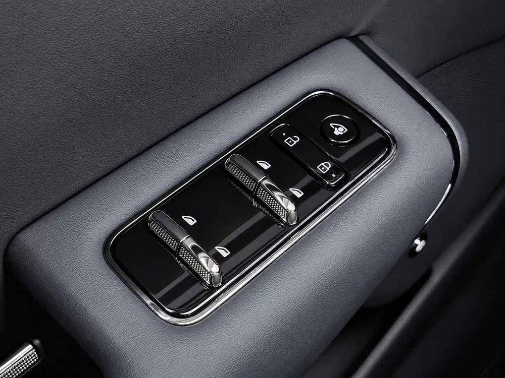 Voyah Courage Business Edition 80 kWh uit 2026, foto 12