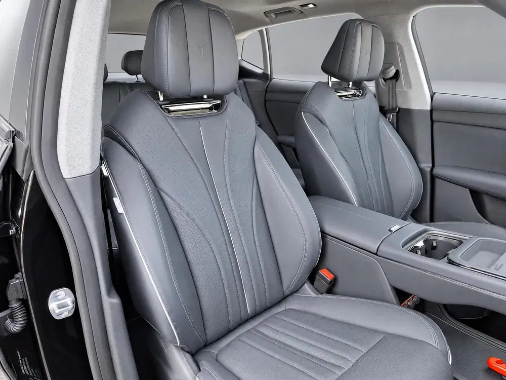 Voyah Courage Business Edition 80 kWh uit 2026, foto 7