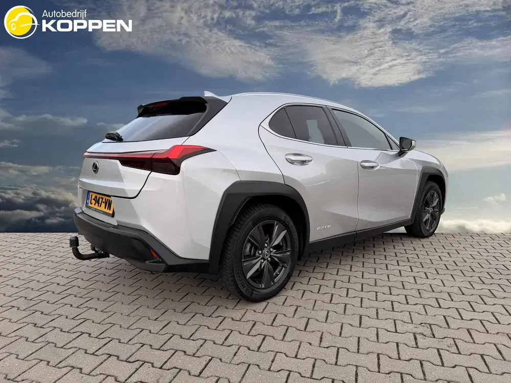 Lexus UX 250h AWD Executive Line uit 2020, foto 6