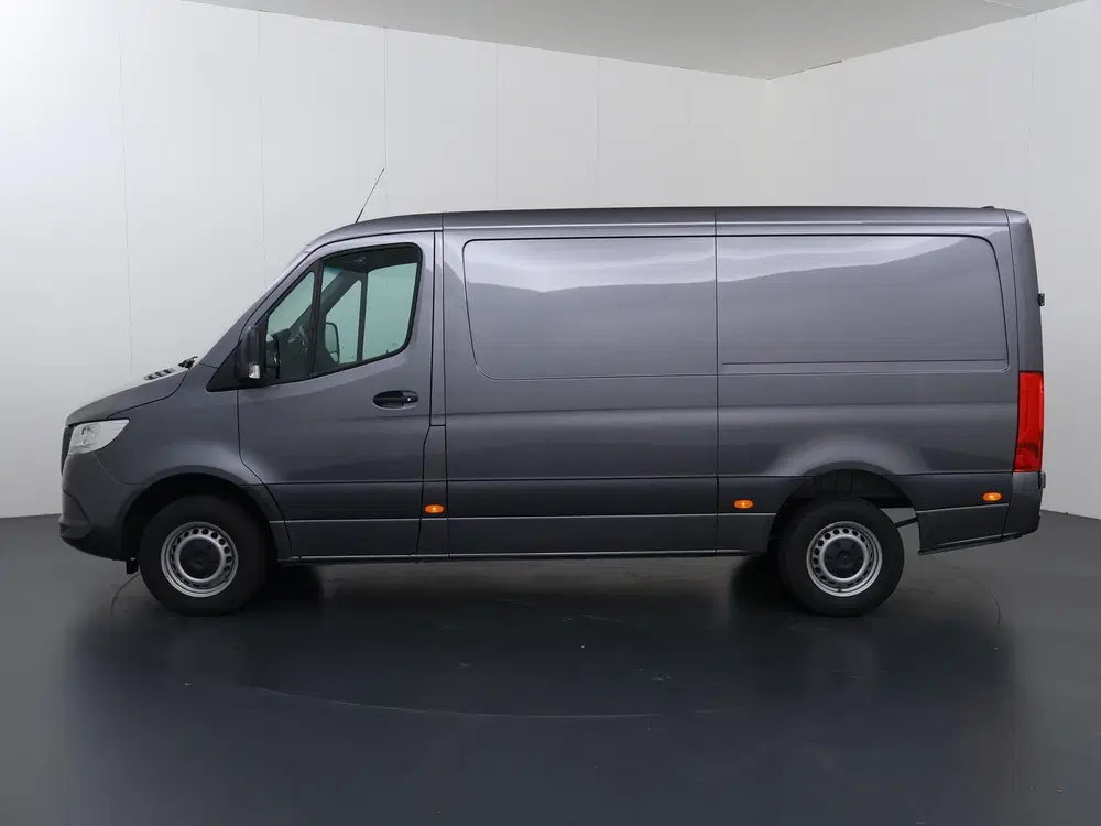 Mercedes-Benz Sprinter 317 CDI uit 2024, foto 5