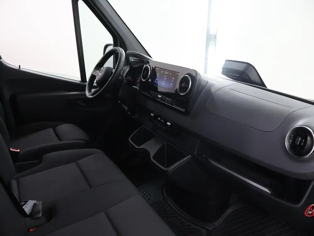 Mercedes-Benz Sprinter 317 CDI uit 2024, foto 9