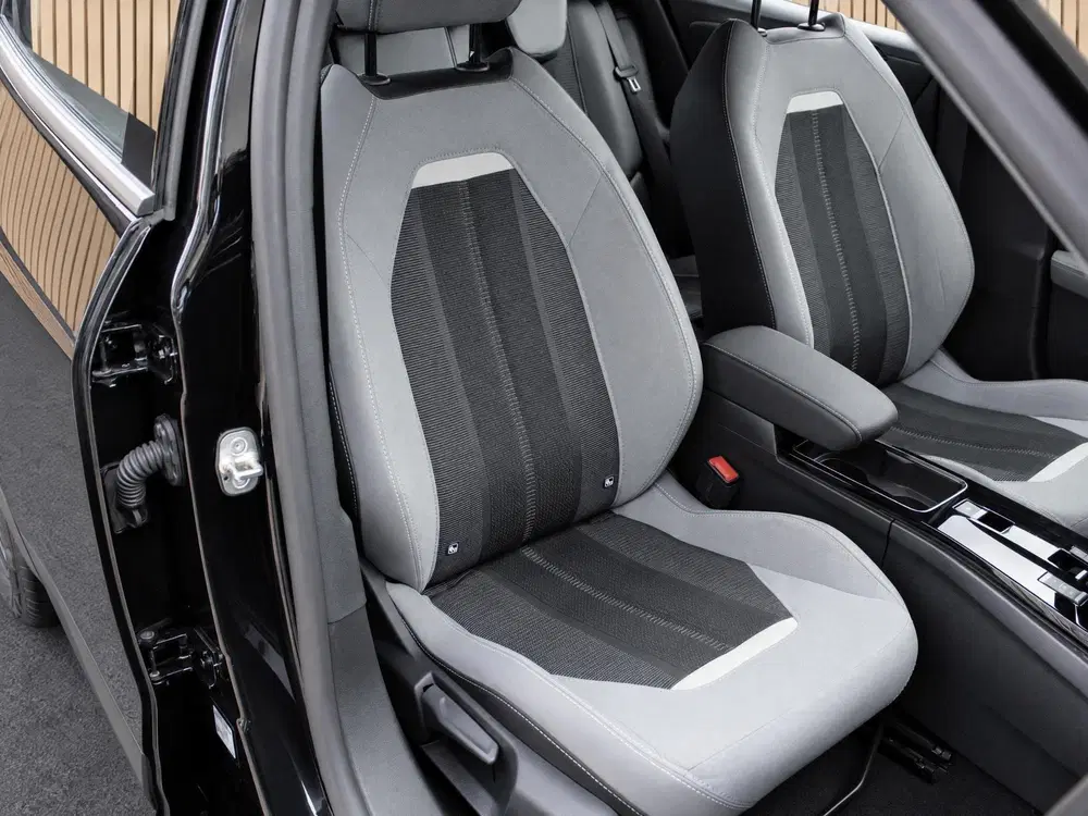 Opel Mokka Business Elegance 50-kWh uit 2022, foto 11