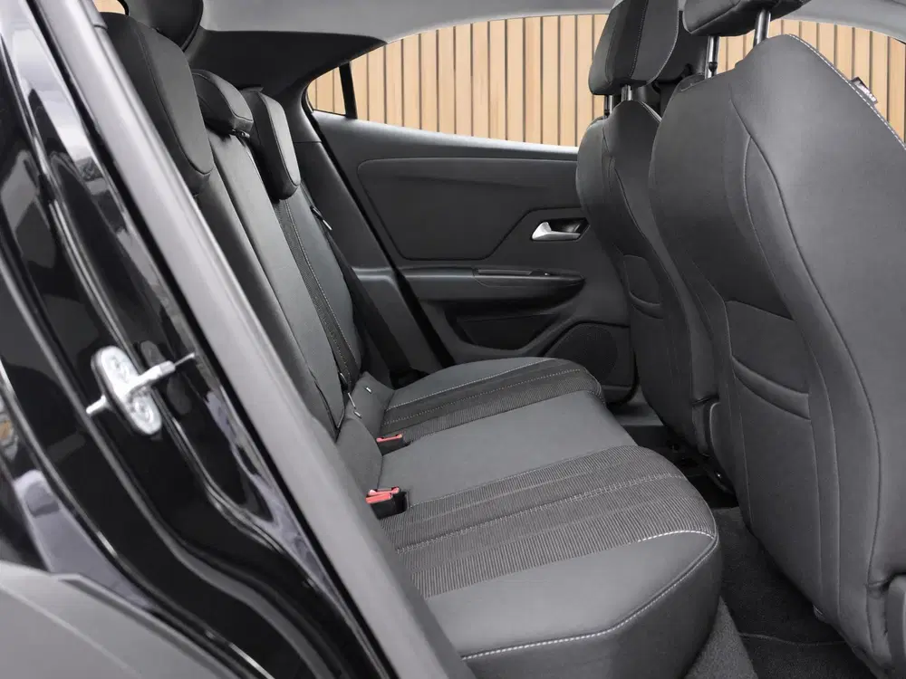 Opel Mokka Business Elegance 50-kWh uit 2022, foto 12