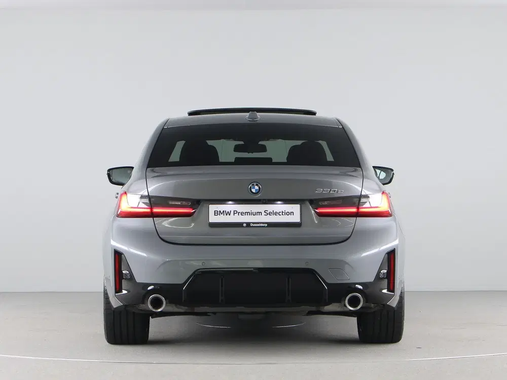 BMW 3-serie 330e M-Sport uit 2024, foto 10
