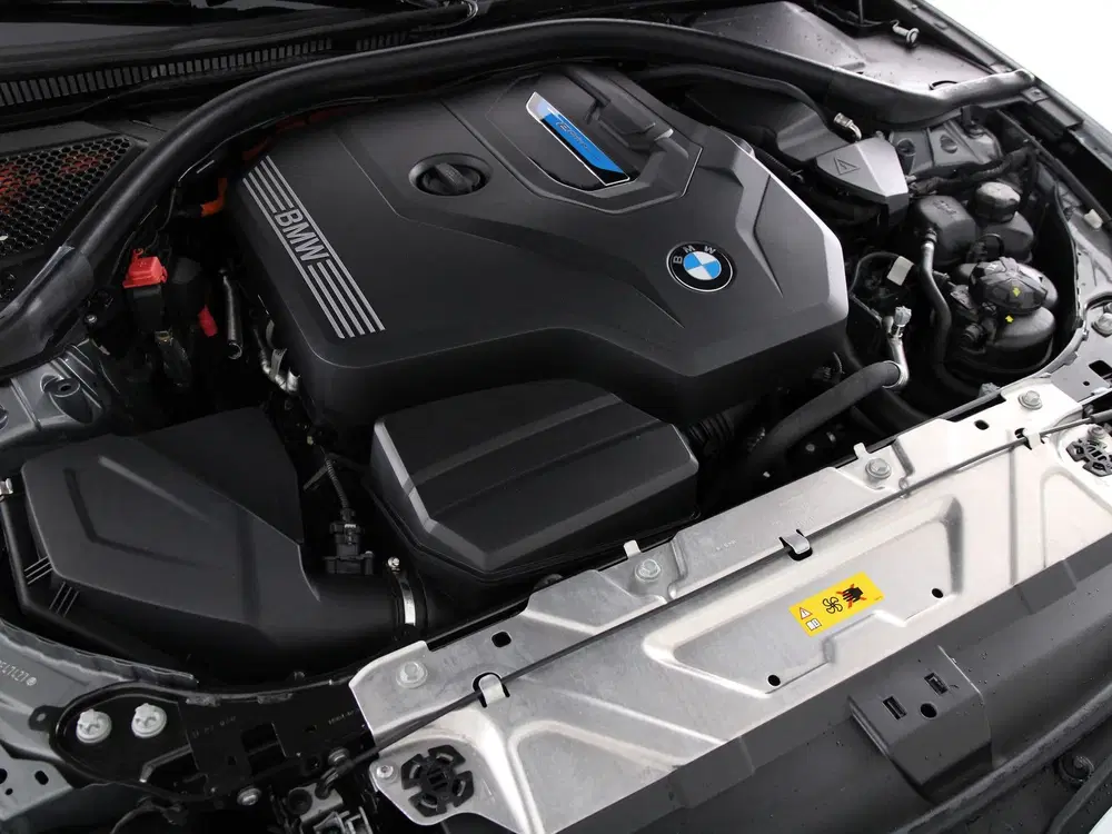 BMW 3-serie 330e M-Sport uit 2024, foto 4
