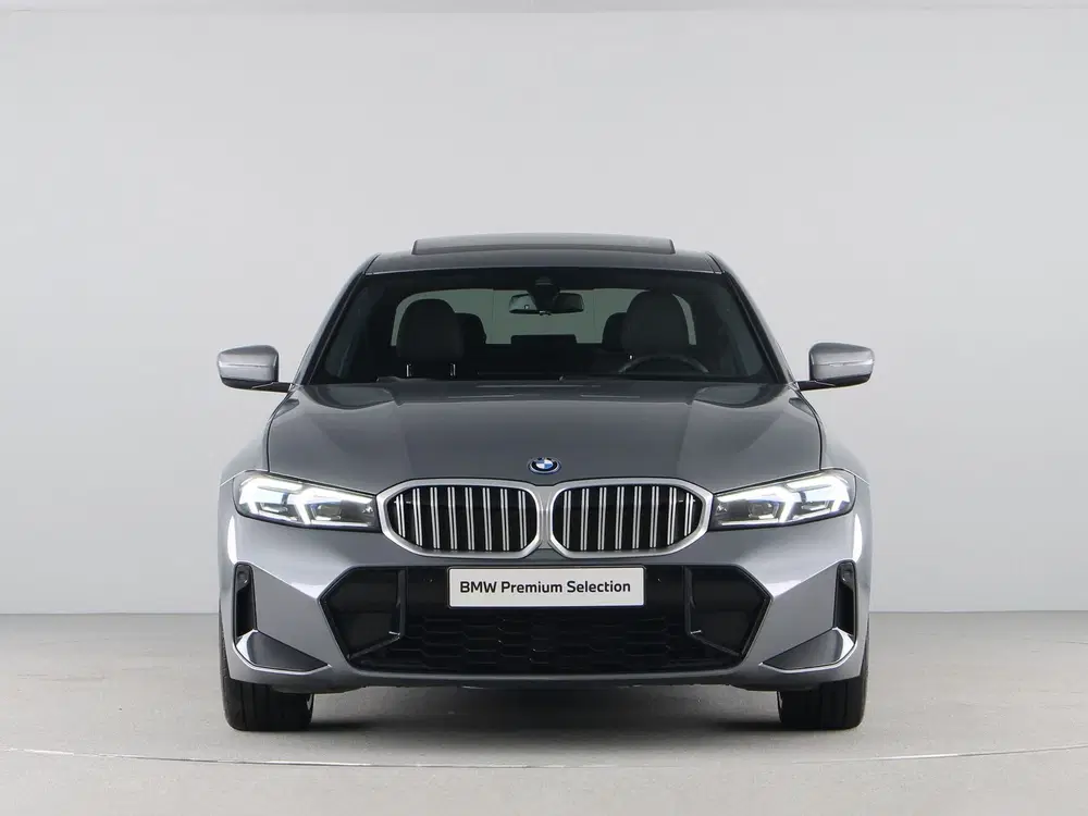 BMW 3-serie 330e M-Sport uit 2024, foto 6
