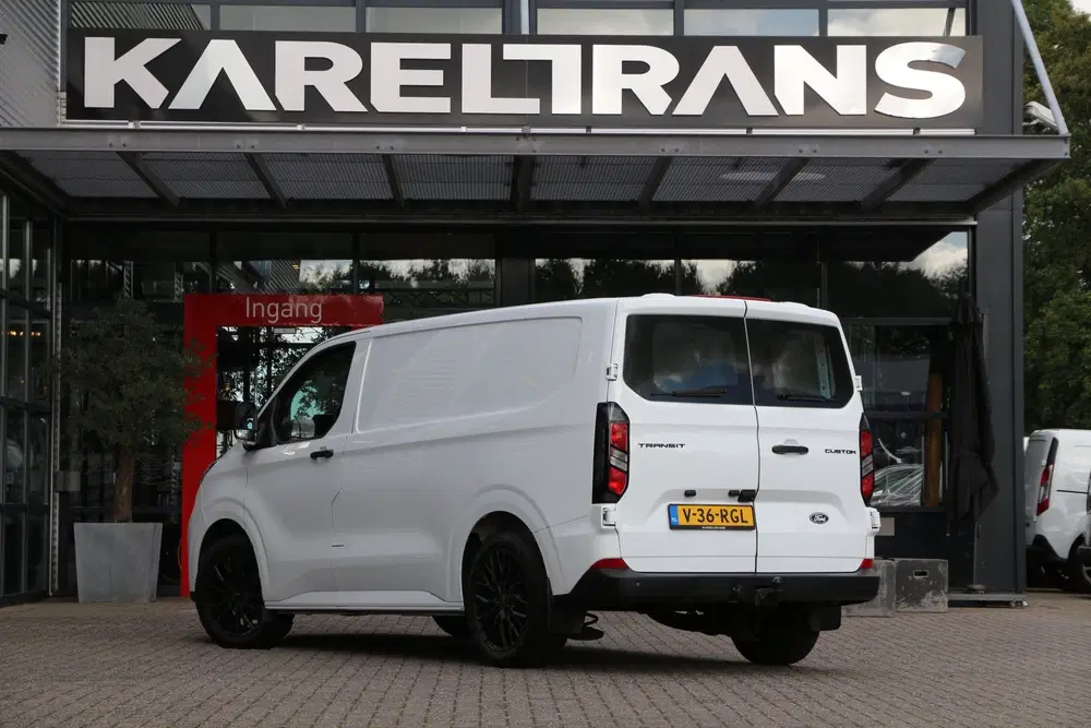 Ford Transit Custom 2.0 TDCI 136 uit 2024, foto 2