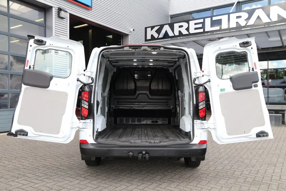 Ford Transit Custom 2.0 TDCI 136 uit 2024, foto 3