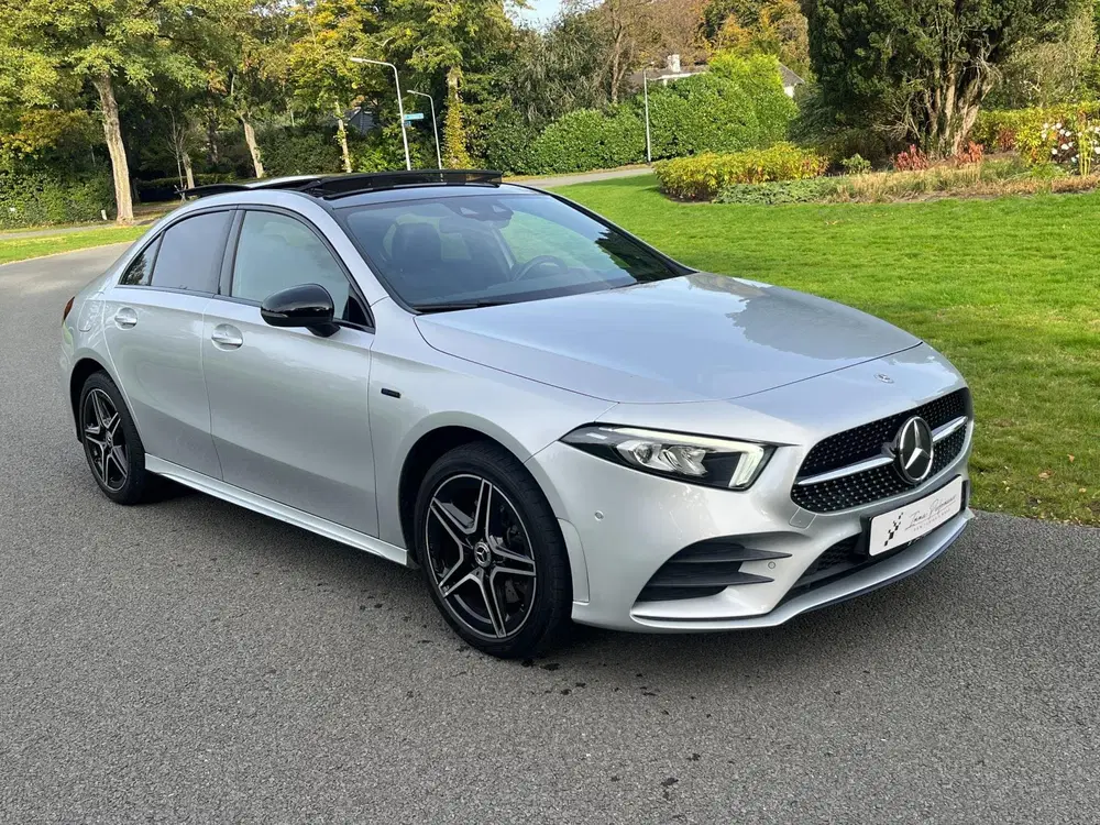 Mercedes-Benz A-Klasse 250 e Business Solution AMG Limited uit 2021, foto 9