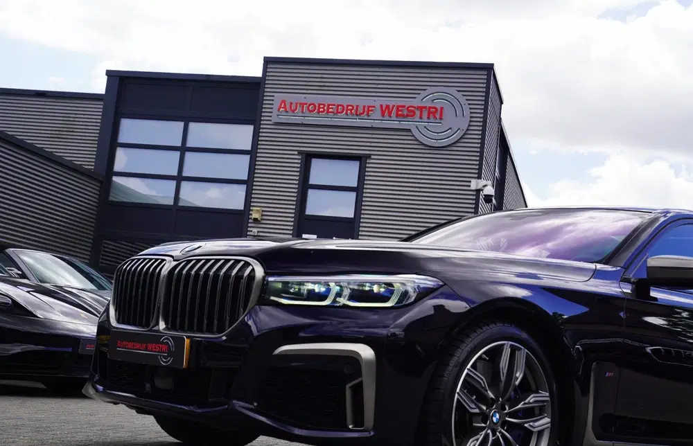 BMW 7-serie M760Li xDrive High Executive uit 2020, foto 12