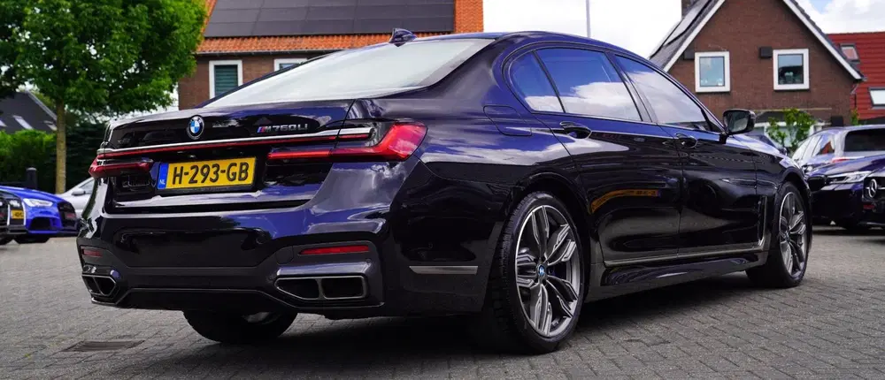 BMW 7-serie M760Li xDrive High Executive uit 2020, foto 2