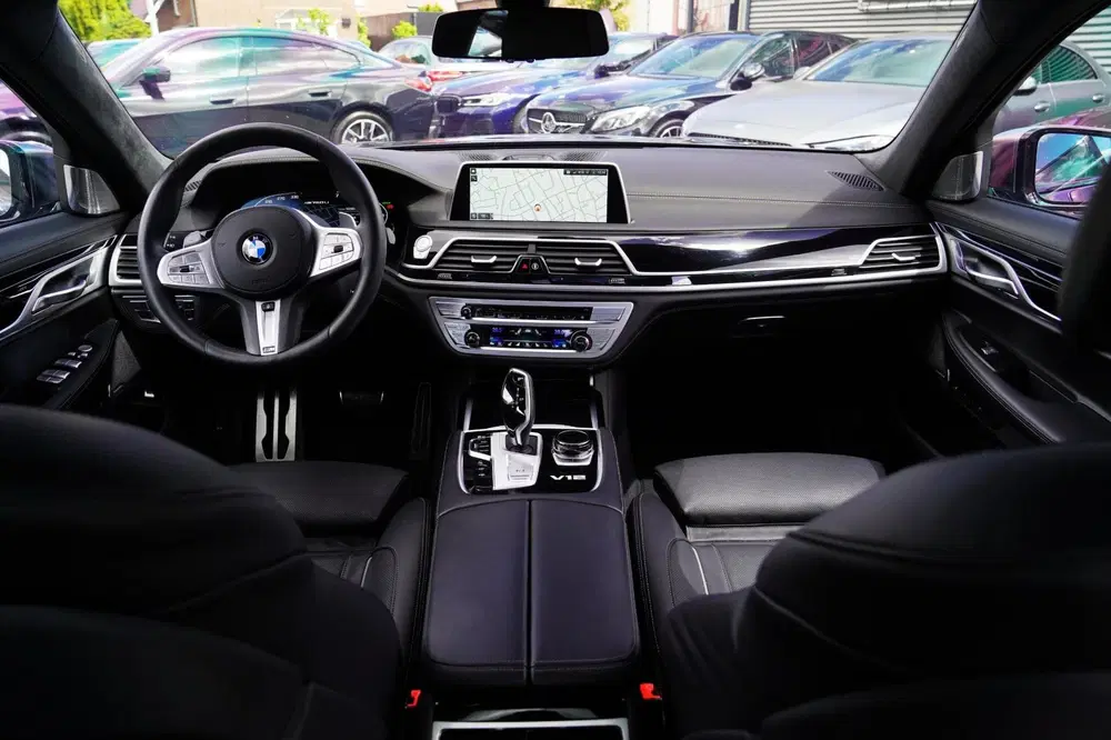 BMW 7-serie M760Li xDrive High Executive uit 2020, foto 3