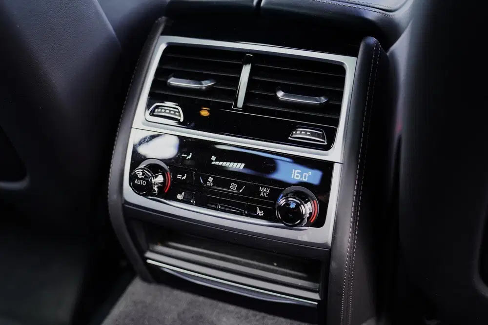 BMW 7-serie M760Li xDrive High Executive uit 2020, foto 4