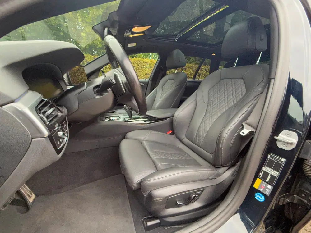 BMW 5-serie M Sport uit 2023, foto 10