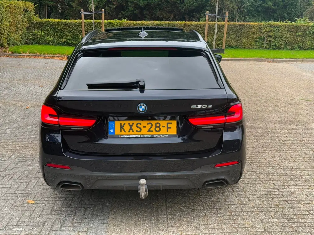 BMW 5-serie M Sport uit 2023, foto 7