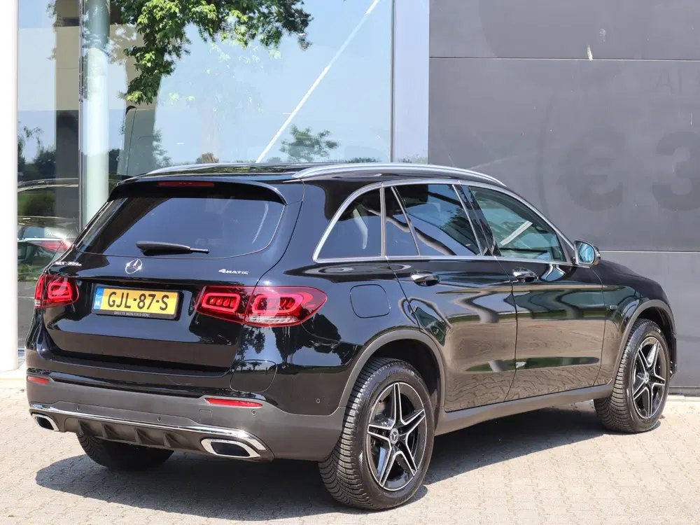 Mercedes-Benz GLC 300e 4MATIC Business Solution AMG l uit 2021, foto 2