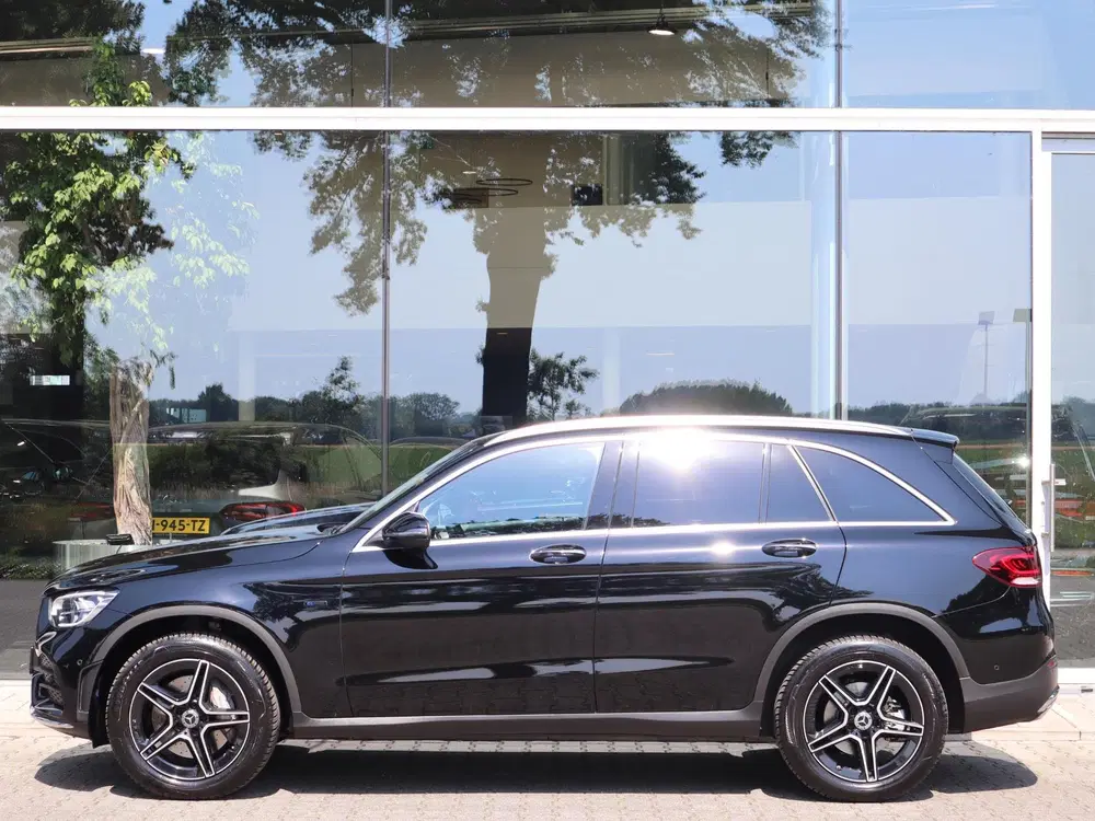 Mercedes-Benz GLC 300e 4MATIC Business Solution AMG l uit 2021, foto 4