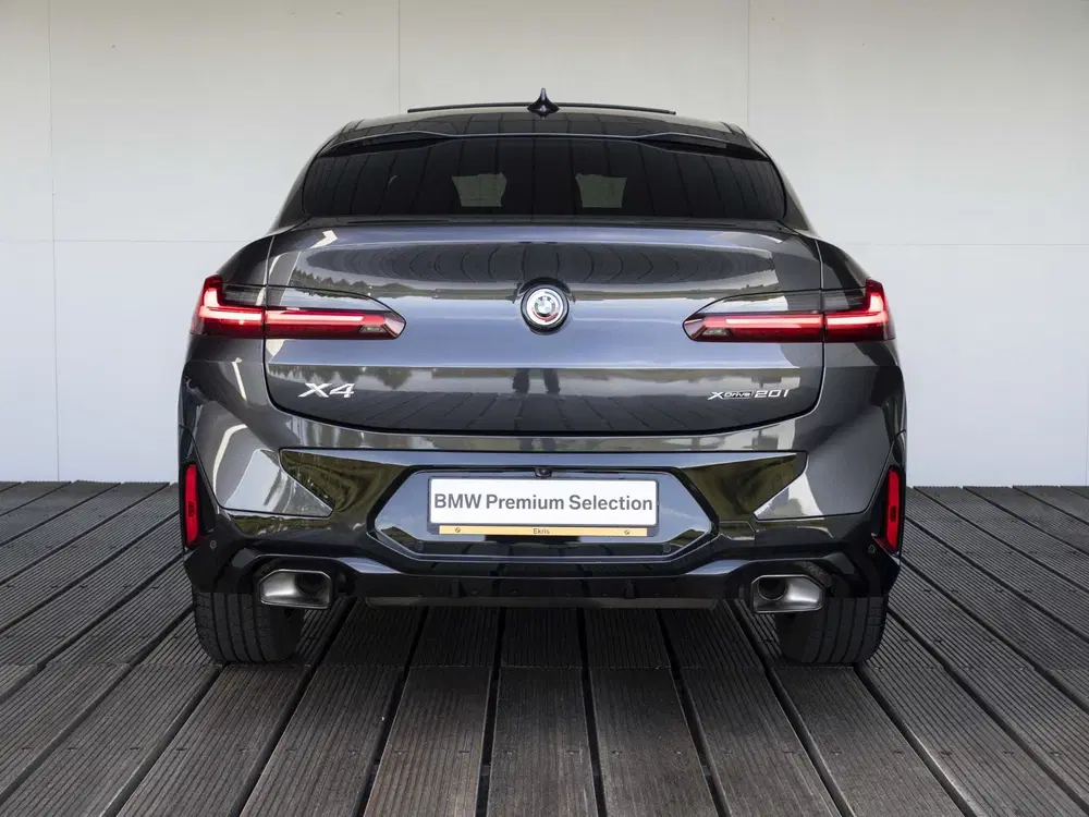 BMW X4 xDrive20i uit 2022, foto 8