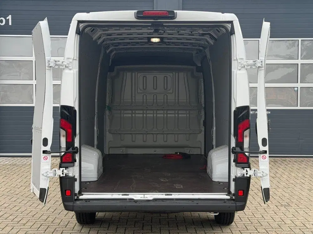 Fiat Ducato L4H2 e-Ducato 205KW 110kWh 424km WLTP uit 2025, foto 14