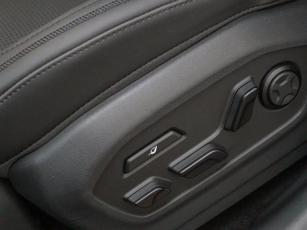 Hyundai SANTA FE 1.6 T-GDI PHEV Black Line uit 2026, foto 12