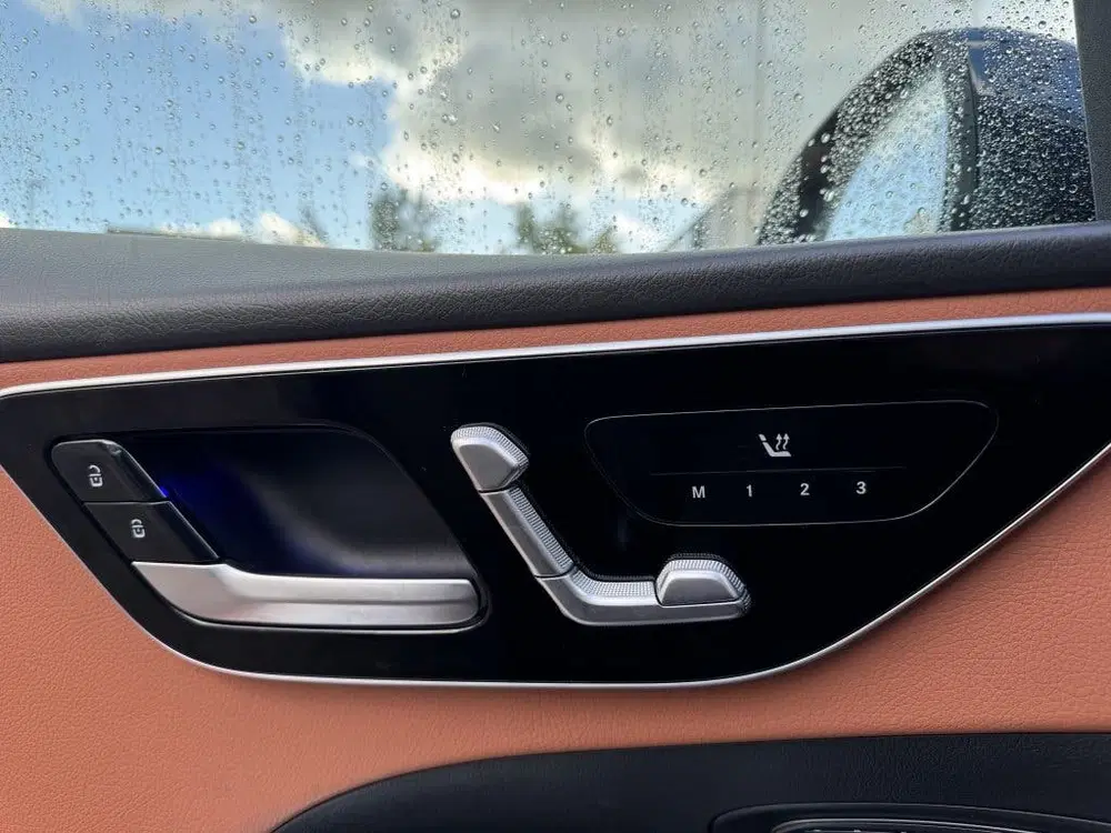 Mercedes-Benz C-Klasse 300 e Luxury Line uit 2022, foto 15