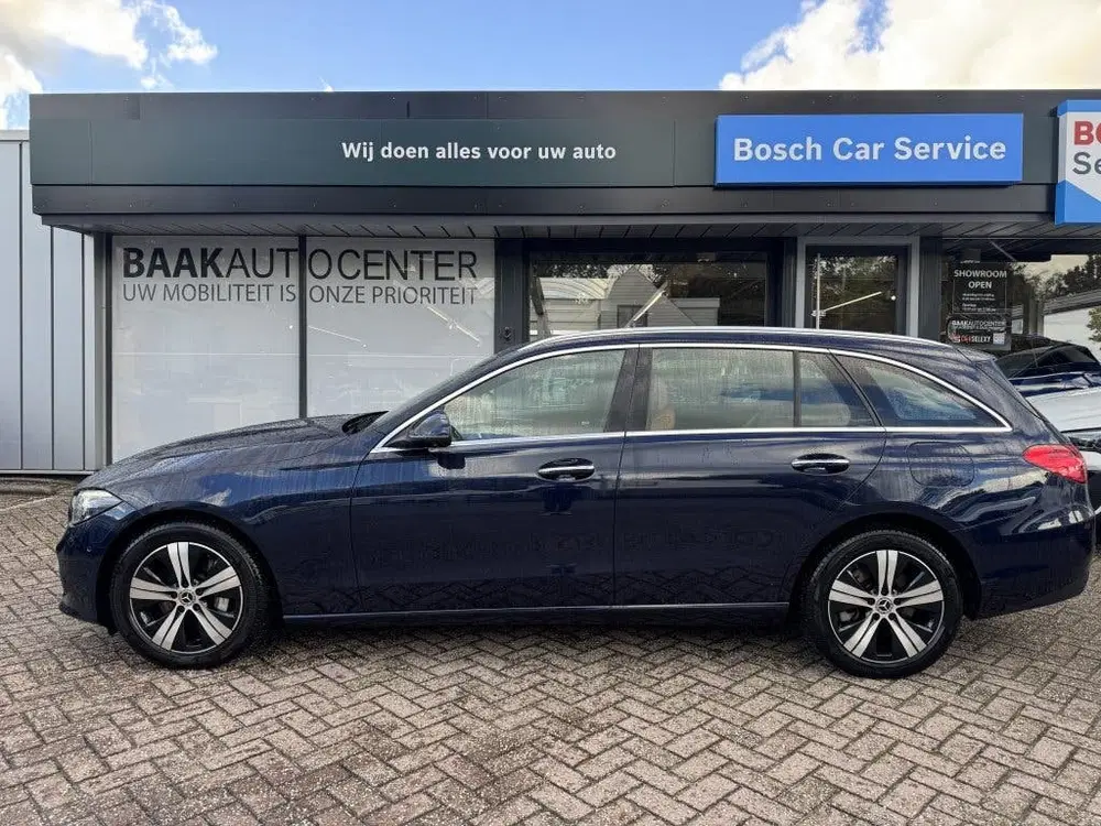 Mercedes-Benz C-Klasse 300 e Luxury Line uit 2022, foto 3