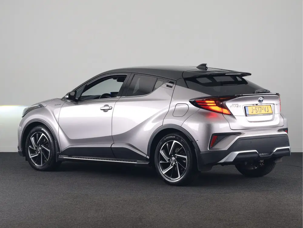 Toyota C-HR 2.0 Hybrid Bi-Tone uit 2020, foto 12