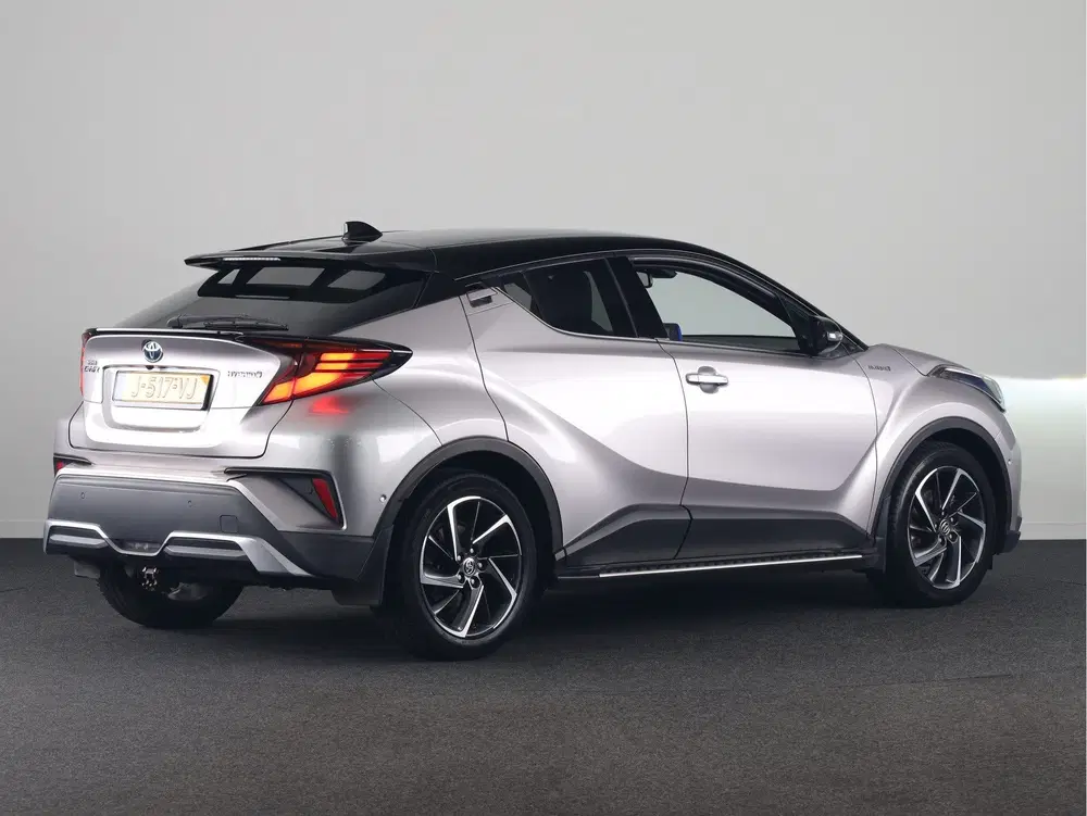 Toyota C-HR 2.0 Hybrid Bi-Tone uit 2020, foto 2