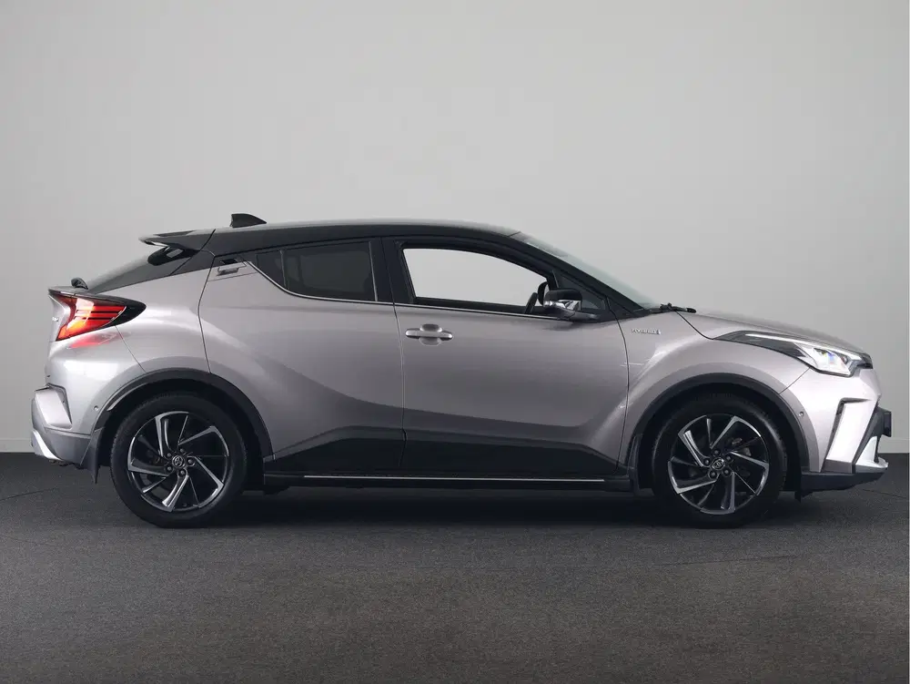 Toyota C-HR 2.0 Hybrid Bi-Tone uit 2020, foto 3