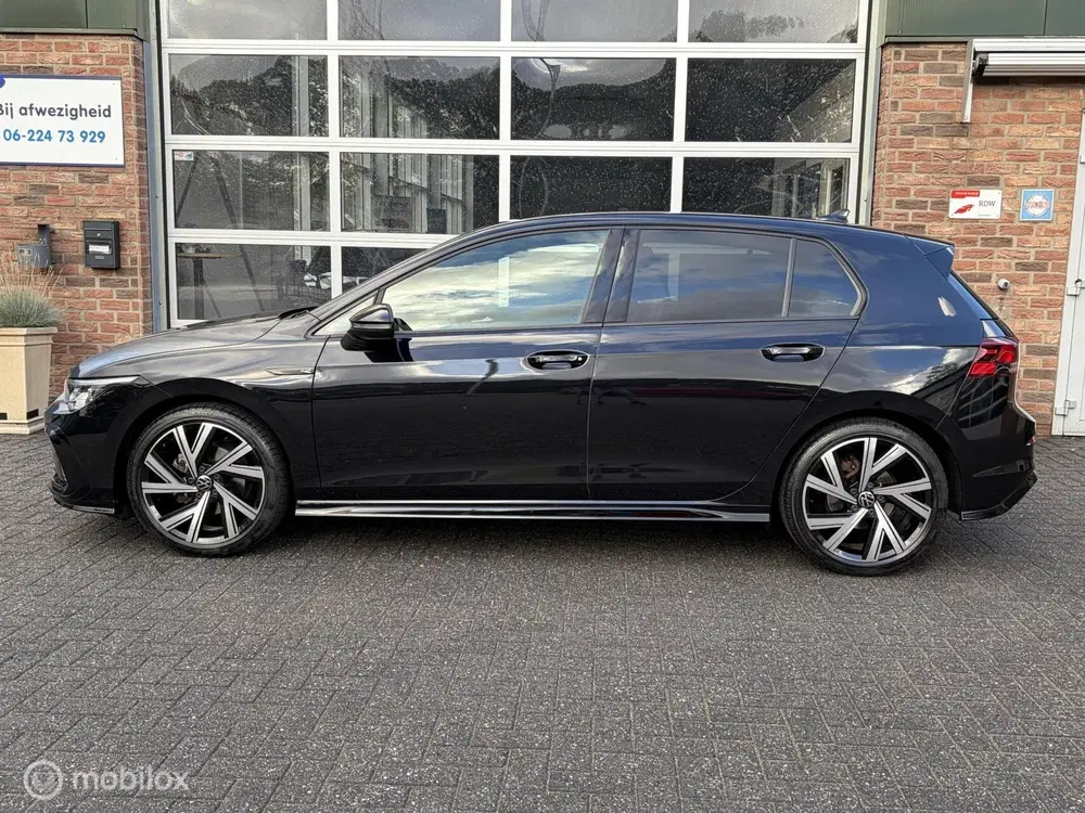Volkswagen Golf 1.5 eTSI R-Line Business uit 2023, foto 11