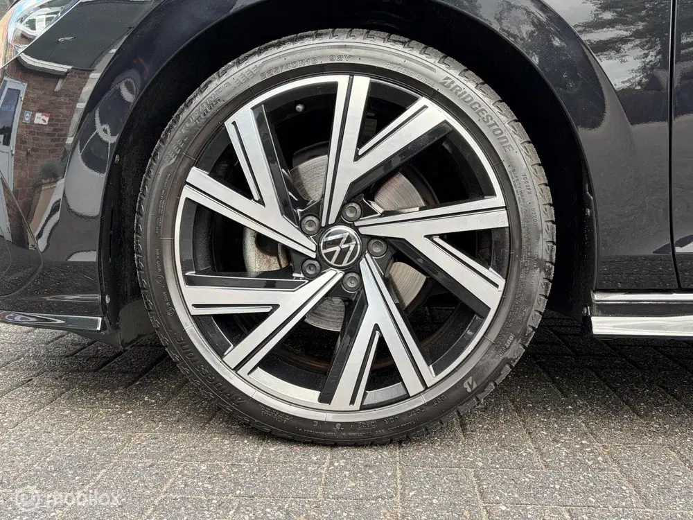 Volkswagen Golf 1.5 eTSI R-Line Business uit 2023, foto 14
