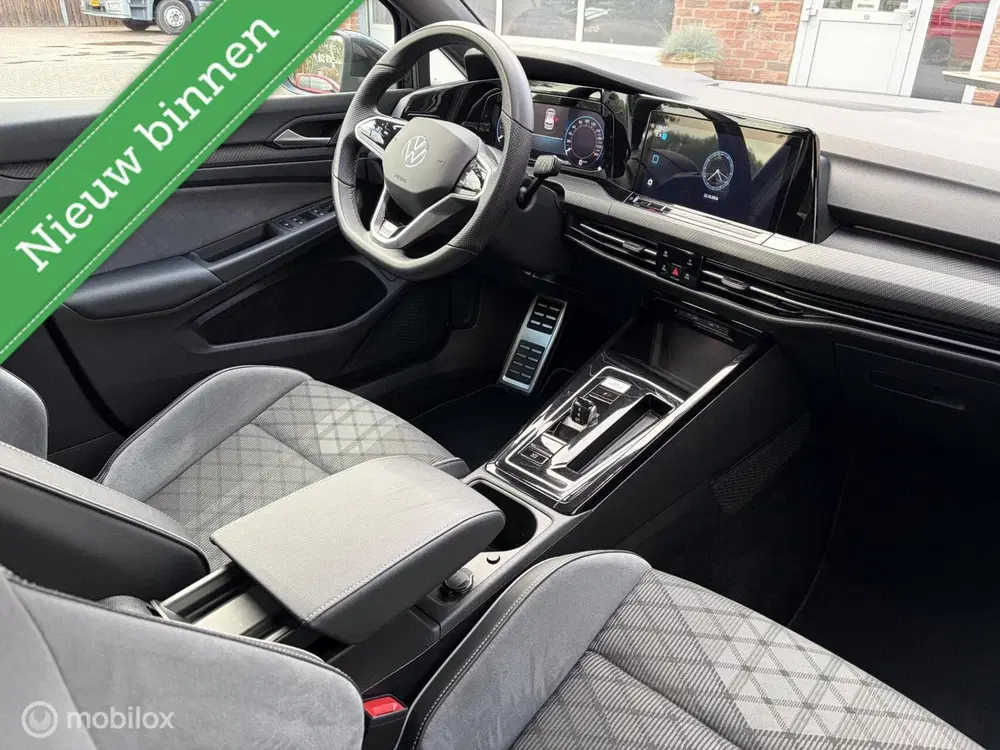 Volkswagen Golf 1.5 eTSI R-Line Business uit 2023, foto 3