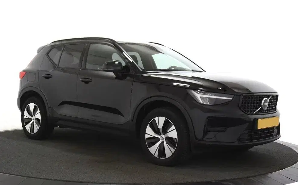 Volvo XC40 1.5 T4 Plug-in Hybrid Plus Dark uit 2023, foto 3