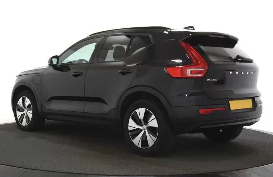 Volvo XC40 1.5 T4 Plug-in Hybrid Plus Dark uit 2023, foto 4