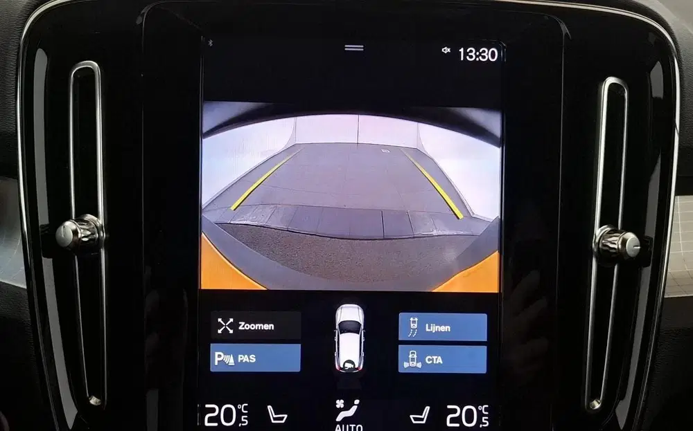 Volvo XC40 1.5 T4 Plug-in Hybrid Plus Dark uit 2023, foto 9