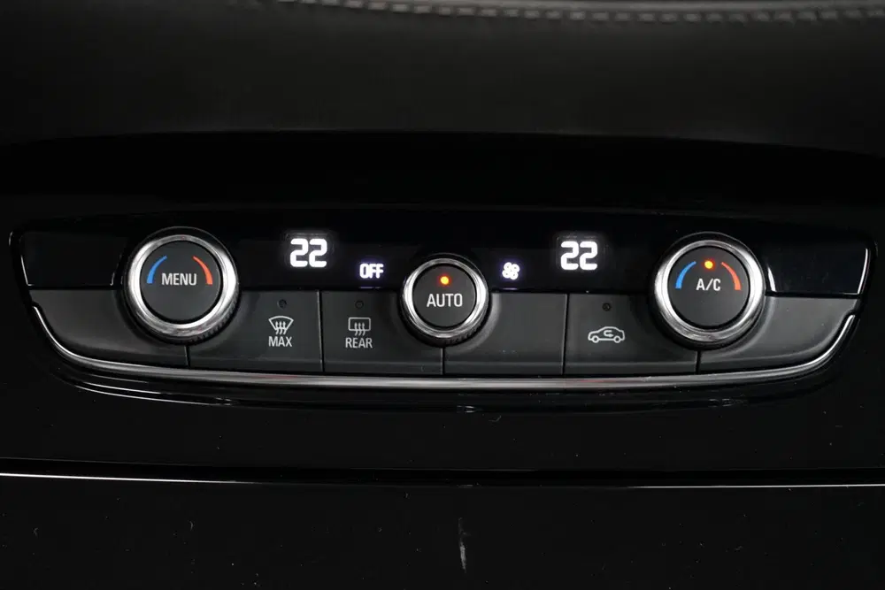 Opel Grandland 1.2 Turbo Business Elegance uit 2021, foto 15